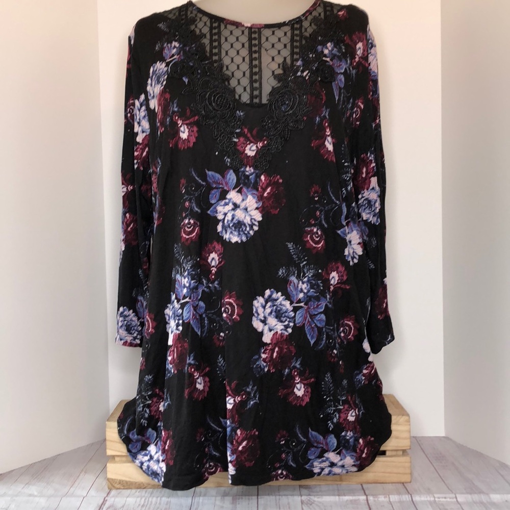 Maurice’s XL Lace Floral Tunic Style Top